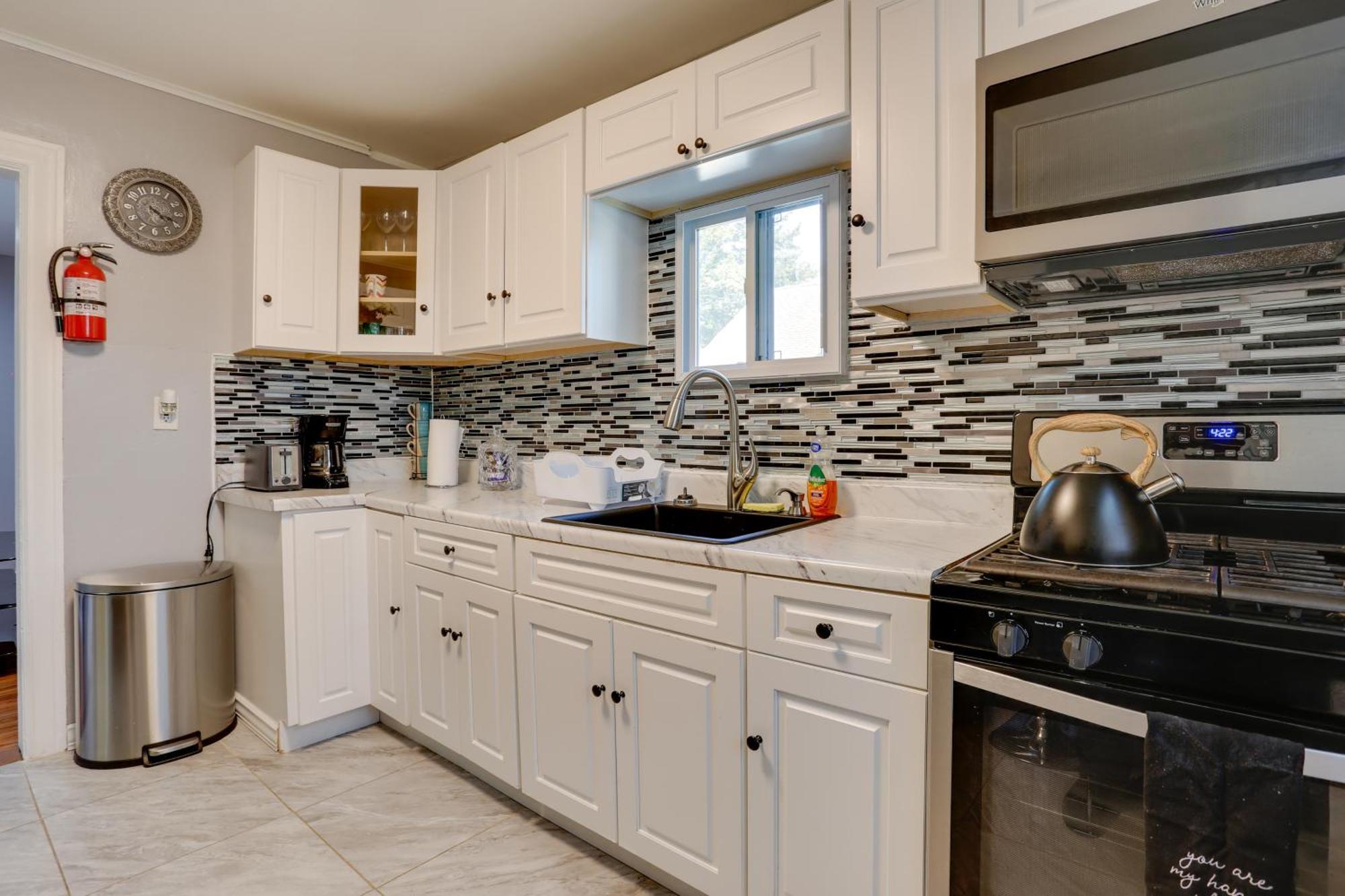 Cozy Condo About 11 Mi To Manhattan, Pets Welcome ทีเนค ภายนอก รูปภาพ
