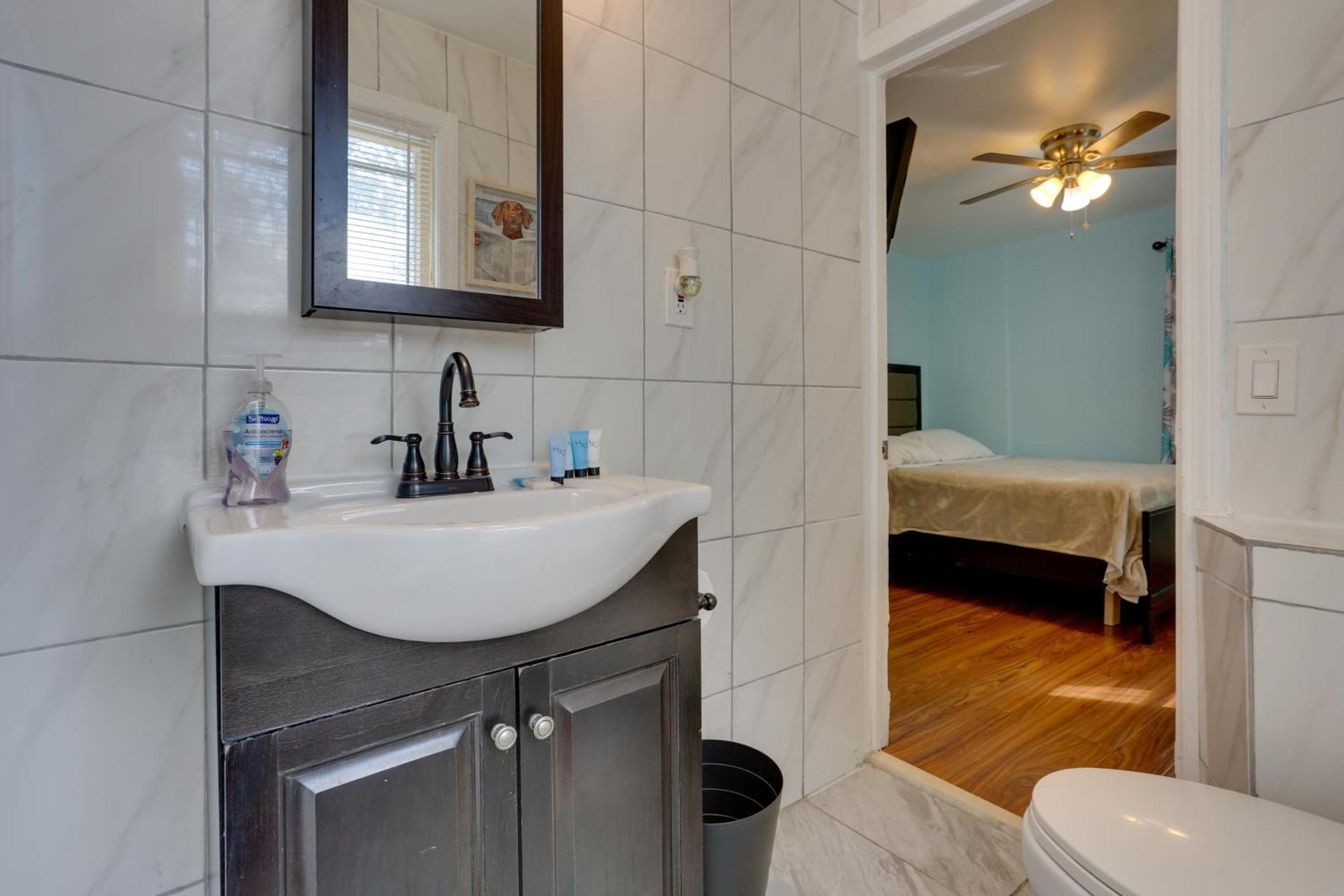 Cozy Condo About 11 Mi To Manhattan, Pets Welcome ทีเนค ภายนอก รูปภาพ